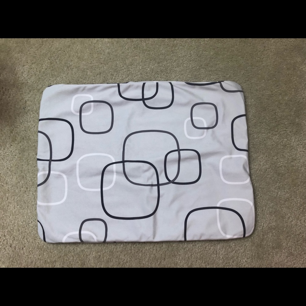 4moms® Breeze Bassinet Sheet in Silver